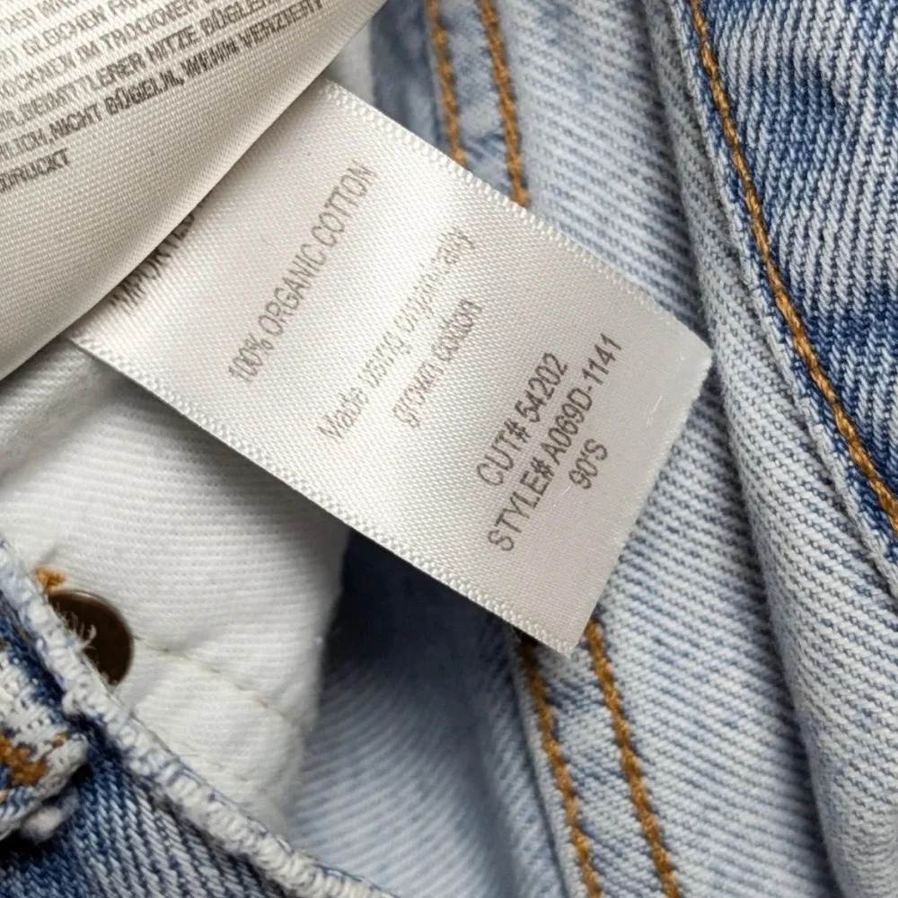 AGOLDE 90's Jeans Light Wash Straight
Leg Jean Snapshot 90s 23 - Picture 5 of 5